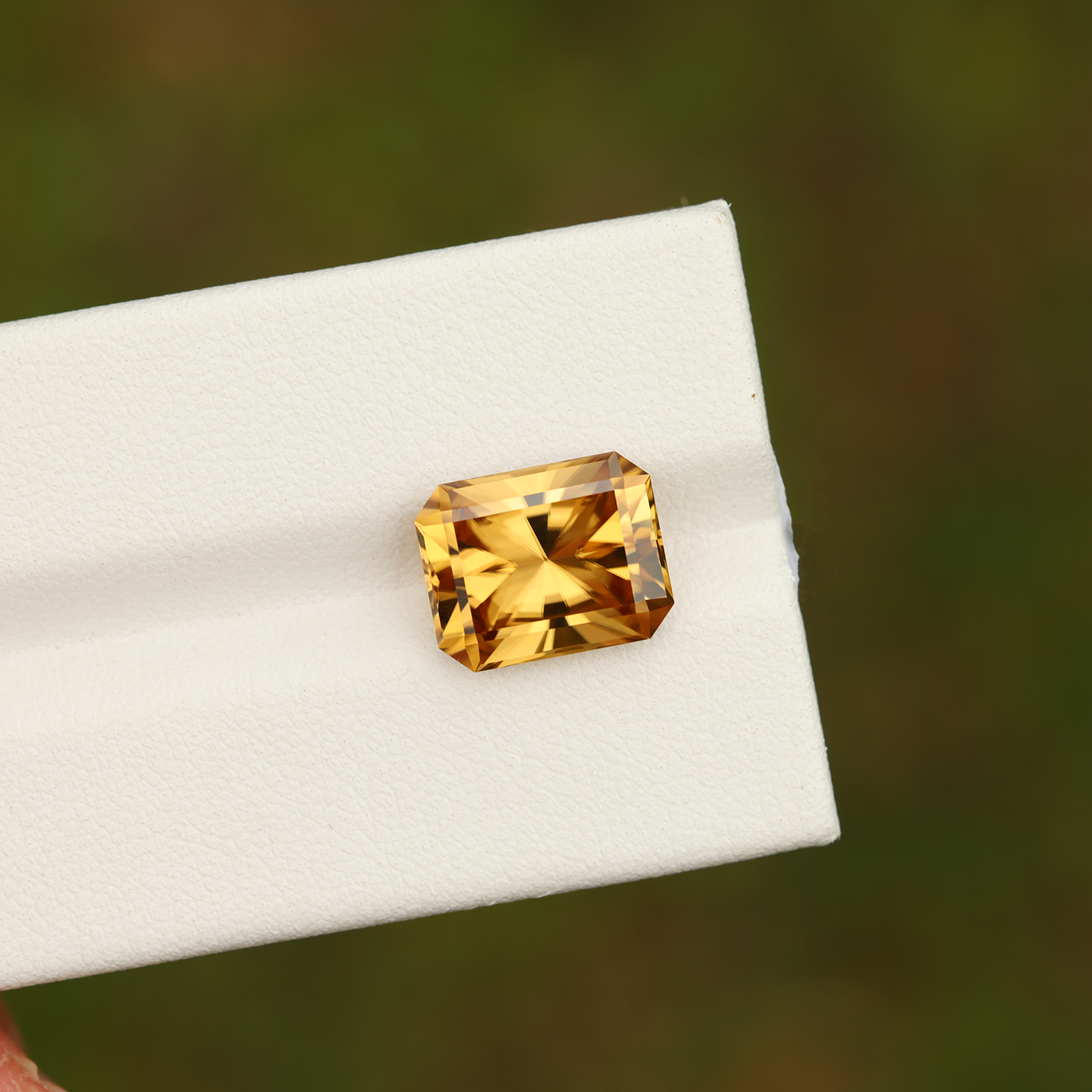 Zirkon 8.33 ct
